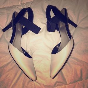 Simply Vera Vera Wang ~ heels